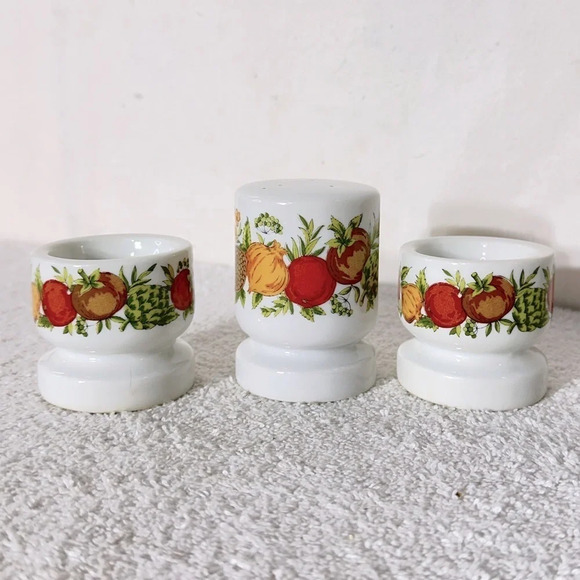 Vintage Spice Of Life 2X Egg Cups And Salt  Shaker - Picture 3 of 9